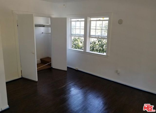 6640 Leland Way, Los Angeles CA: https://media.crmls.org/mediaz/65291738-b19e-4325-9f5b-de890b05c5c9.jpg
