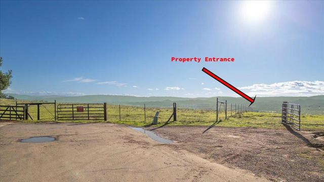 0 Oak Canyon Dr, Morgan Hill CA: https://media.crmls.org/mediaz/65295f32-6f83-4447-b7a7-50aced9db72e.jpg