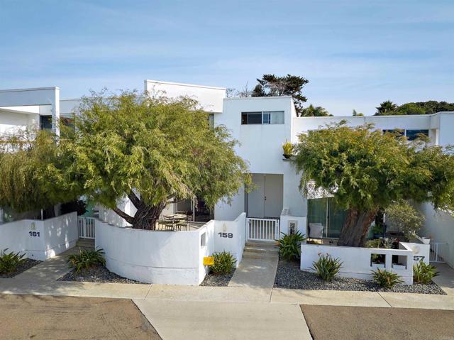 159 Mozart Avenue, Cardiff by the Sea CA: https://media.crmls.org/mediaz/6529c71a-ae32-4e2b-ad1a-eb2b583e1a9c.jpg