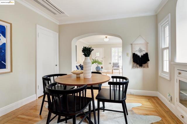 1110 Chaucer St, Berkeley CA: https://media.crmls.org/mediaz/652a21f5-d745-4240-bc62-f09bd830e239.jpg