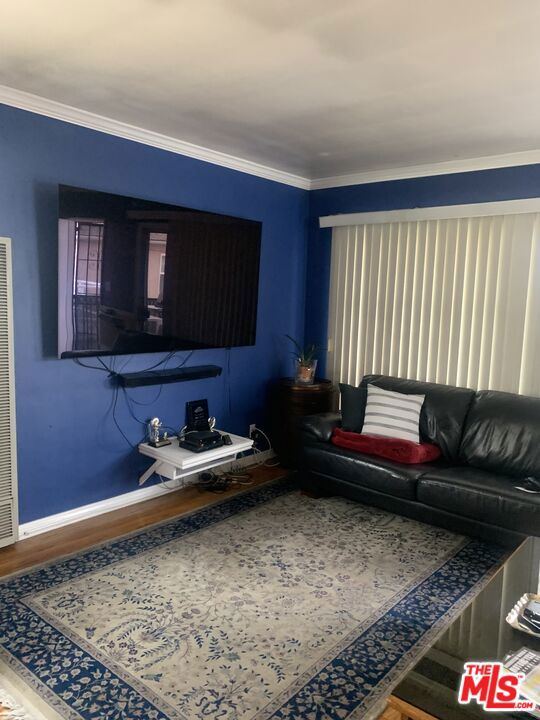 1316 North Hollywood Way photo 3