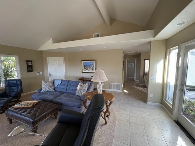 Detail Gallery Image 8 of 33 For 4913 Alicante Way, Oceanside,  CA 92056 - 2 Beds | 2 Baths