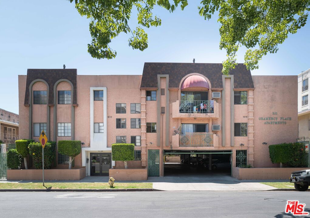 331 S Gramercy Place #101