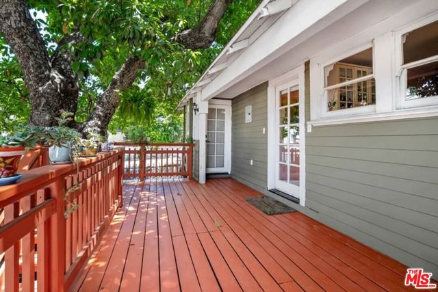 541 S Coronado Street, Los Angeles CA: https://media.crmls.org/mediaz/652b6645-82ae-4c46-94fa-4eaea50516c2.jpg