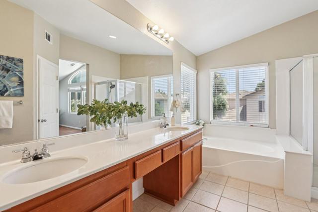 1460 Kyle Court, Tracy CA: https://media.crmls.org/mediaz/652ba9ae-7c6a-48e7-afd9-f29fa8e9ecfe.jpg