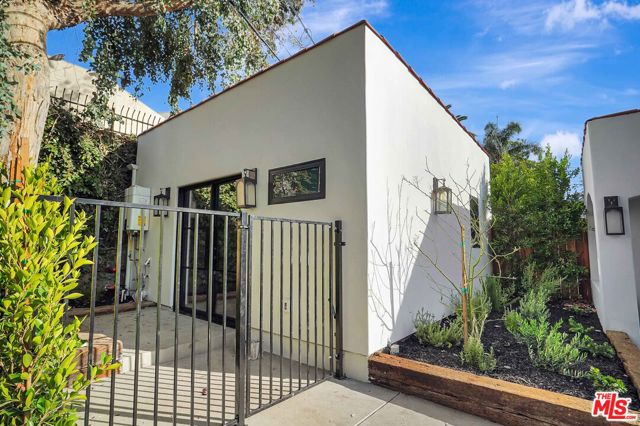 8617 Rugby Drive, West Hollywood CA: https://media.crmls.org/mediaz/652c5f96-bd0c-44f3-8f72-67d48f97dab1.jpg