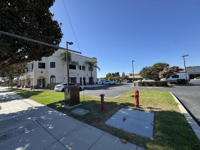 4161 Serra Way, Milpitas CA: https://media.crmls.org/mediaz/652ce57c-2e9a-49f3-abd4-ffc24f9b4ad9.jpg