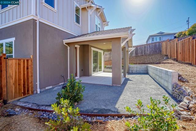 Image 29 of 33 For 207 Valley View Pl