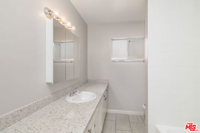 17340 Burbank Boulevard, Encino CA: https://media.crmls.org/mediaz/652d4f45-0e83-404c-99c5-9776c5e6f56c.jpg