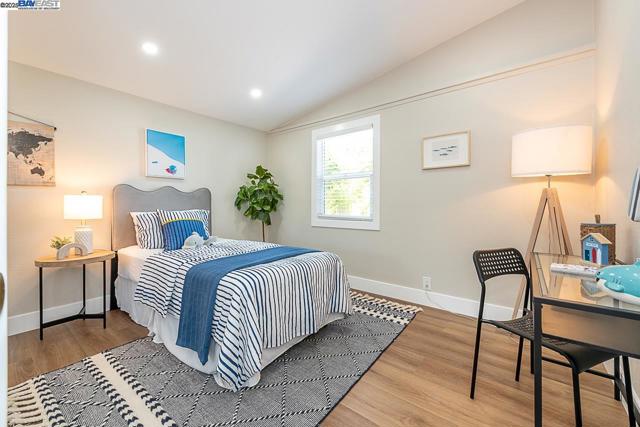 697 Lakewood Dr, Sunnyvale CA: https://media.crmls.org/mediaz/652d995e-78ab-45f7-a2e8-faaf97ca2cc2.jpg