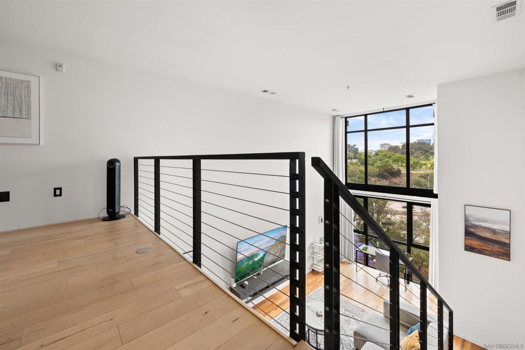 889 Date Street - photo 20