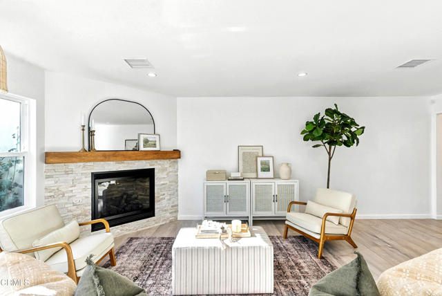 7917 Ostrom Avenue, Van Nuys CA: https://media.crmls.org/mediaz/652e5193-cc64-4671-9dc5-c4ae24c9c620.jpg