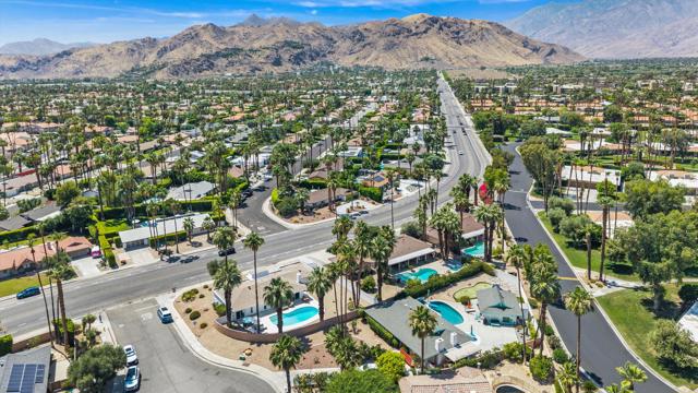1177 S Farrell Drive, Palm Springs CA: https://media.crmls.org/mediaz/652e7e29-2734-4b0c-8ee4-d61c32d22d89.jpg