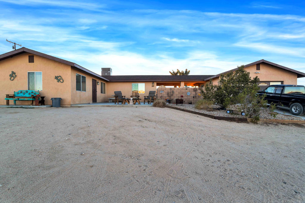 56050 Shannon Road, Landers, CA 92285