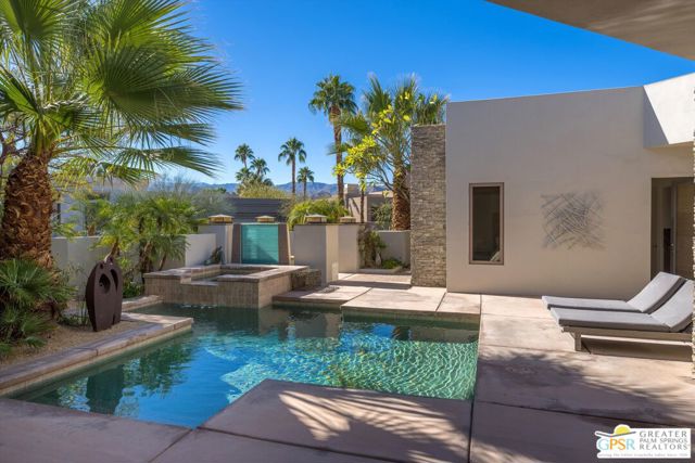 27 Ambassador Circle, Rancho Mirage CA: https://media.crmls.org/mediaz/6530247b-755e-40ec-92cb-40903a23d382.jpg
