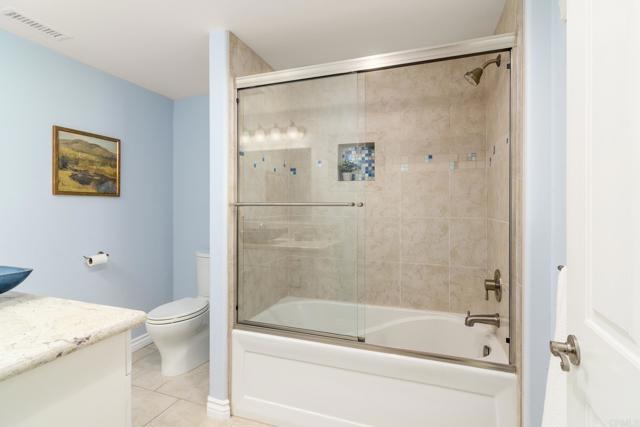 Image 33 of 45 For 1822 Burroughs St