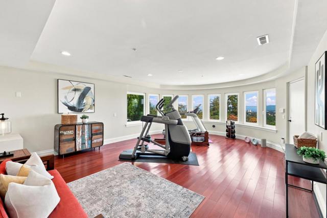 150 New Place Road, Hillsborough CA: https://media.crmls.org/mediaz/65325ed2-43a1-4380-8ec9-008f2cc7e9b8.jpg
