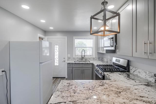 2016 E 10th Street, National City CA: https://media.crmls.org/mediaz/653482c1-fce8-4fda-a8b4-c211162f3c98.jpg