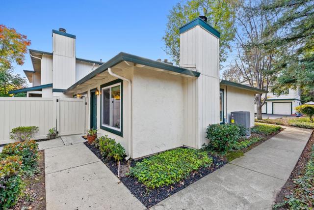 2557 Blue Rock Court, San Jose CA: https://media.crmls.org/mediaz/653496d3-4e9b-4c3e-9f49-63cef515bc08.jpg