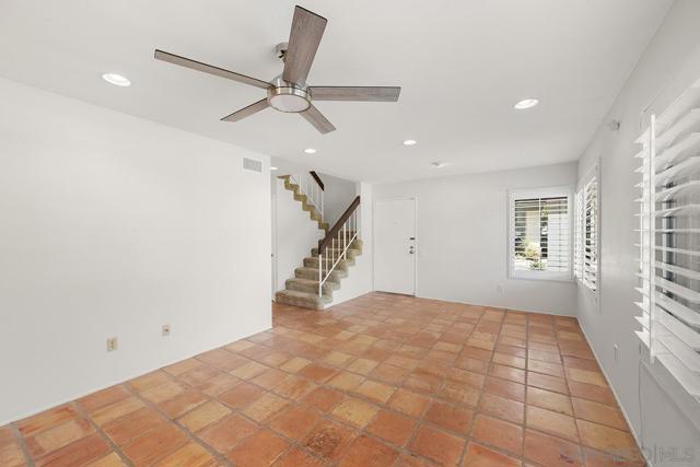 Image 3 of 34 For 9833 Rimpark Way