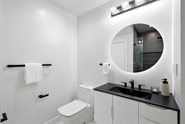 651 41st Avenue, San Francisco CA: https://media.crmls.org/mediaz/6535638a-a00c-4036-b242-fda7db8353ad.jpg