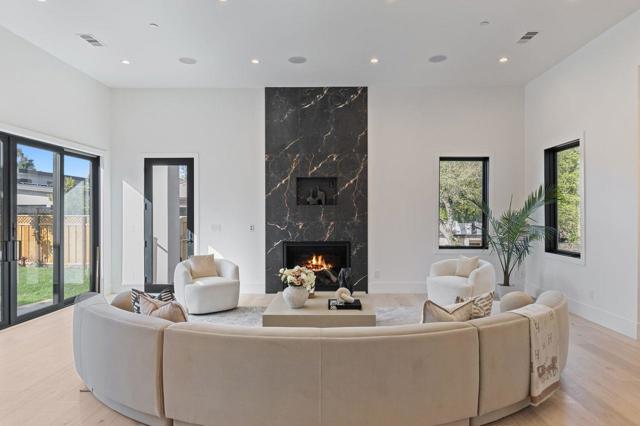 18071 Saratoga Los Gatos Road, Monte Sereno CA: https://media.crmls.org/mediaz/65358139-6290-4164-90c2-dfc5968c7616.jpg