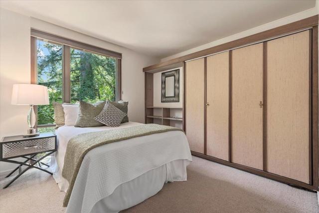 16310 Oakhurst Drive, Monte Sereno CA: https://media.crmls.org/mediaz/6535d95b-0e35-4d85-81b7-1ab5b42e9595.jpg