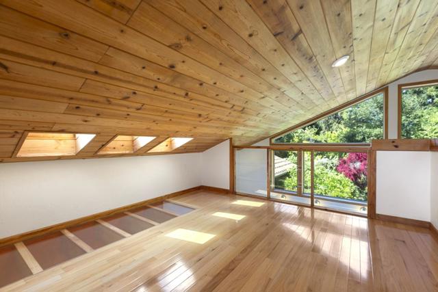 620 Olive Street, Menlo Park CA: https://media.crmls.org/mediaz/6535e9ac-50bf-4ee7-af63-f5d272698a78.jpg