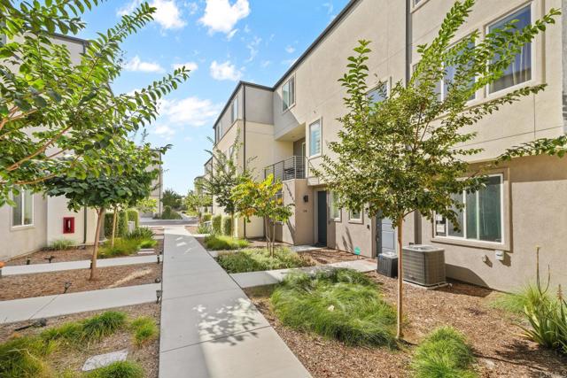 Detail Gallery Image 2 of 57 For 5261 Beachfront Cove St #174,  San Diego,  CA 92154 - 4 Beds | 3/1 Baths