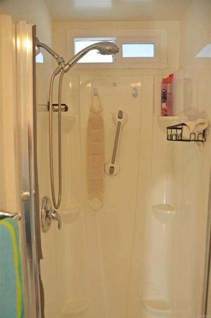 Detail Gallery Image 14 of 30 For 245 W Bobier Dr #SPC 91,  Vista,  CA 92083 - 2 Beds | 2 Baths