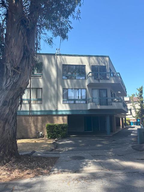 80 El Camino Real, Burlingame CA: https://media.crmls.org/mediaz/6537aabf-3476-40b1-9076-68d04e1c91d7.jpg