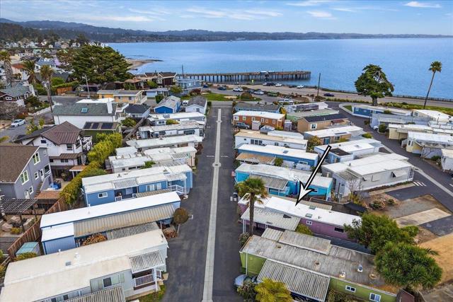 750 47th Avenue, Capitola CA: https://media.crmls.org/mediaz/6537e21b-d875-47e7-a8f5-98efb603a2a9.jpg