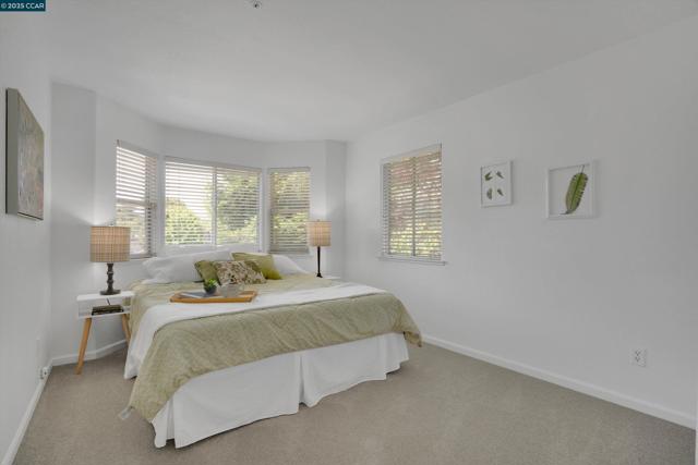 123 Williamson Ct, Martinez CA: https://media.crmls.org/mediaz/65381d90-8727-49c7-a5b1-29c7055b6466.jpg