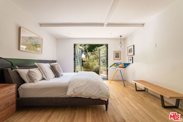 8917 Dorrington Avenue, West Hollywood CA: https://media.crmls.org/mediaz/6539842f-ffd6-4079-b2d0-0287f23f2afd.jpg
