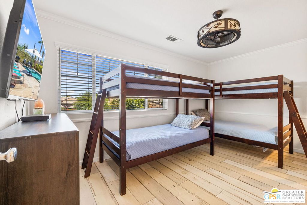 MLS #25570465PS image #32