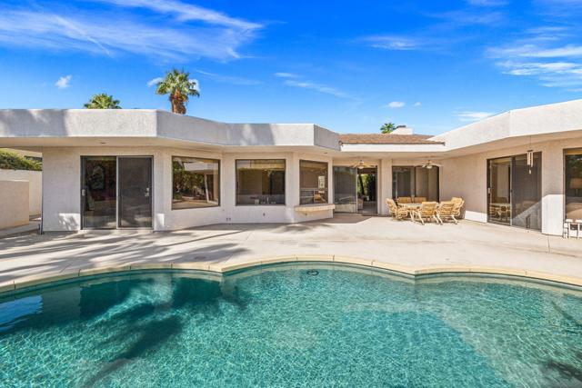 73681 Agave Lane, Palm Desert CA: https://media.crmls.org/mediaz/6539ff22-2999-4ef7-aedb-628848f2bbed.jpg