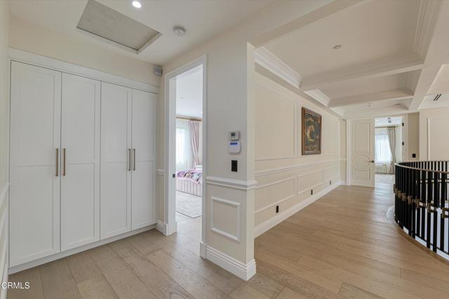 780 Greenridge Drive, La Canada Flintridge CA: https://media.crmls.org/mediaz/653a1877-a739-423e-add9-7d73841a2291.jpg