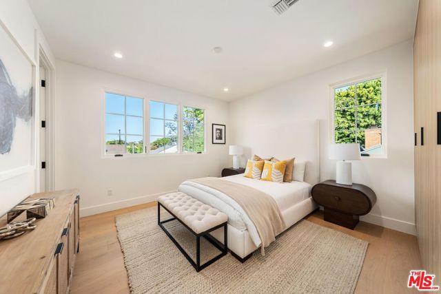 3267 Colby Avenue, Los Angeles CA: https://media.crmls.org/mediaz/653a8c23-10c1-46d9-bc76-3d86474bae6b.jpg