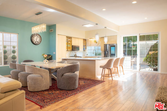 21832 Lopez Street photo 4