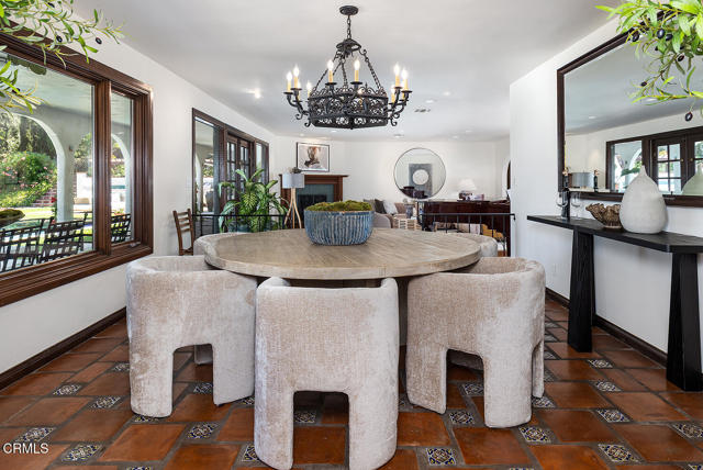 Detail Gallery Image 15 of 73 For 420 Inverness Dr, La Canada Flintridge,  CA 91011 - 6 Beds | 5/1 Baths