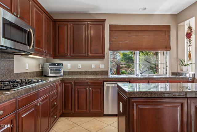 Detail Gallery Image 27 of 70 For 1907 Tanager St, Ventura,  CA 93003 - 4 Beds | 3 Baths