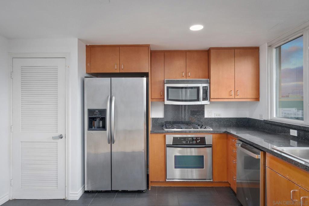 875 G St. - photo 7