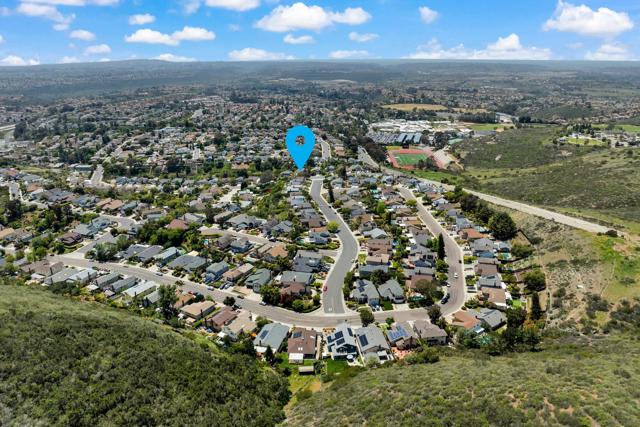 9959 Riverhead Dr, San Diego CA: https://media.crmls.org/mediaz/653c6fb5-ff14-4a9f-8fb6-d283a6899007.jpg