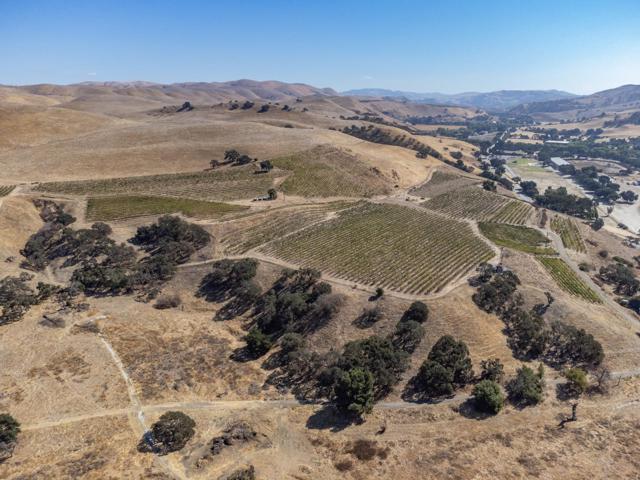 0 Airline Highway, Tres Pinos CA: https://media.crmls.org/mediaz/653d4cd6-1d1a-4804-9341-dc703ec96b79.jpg