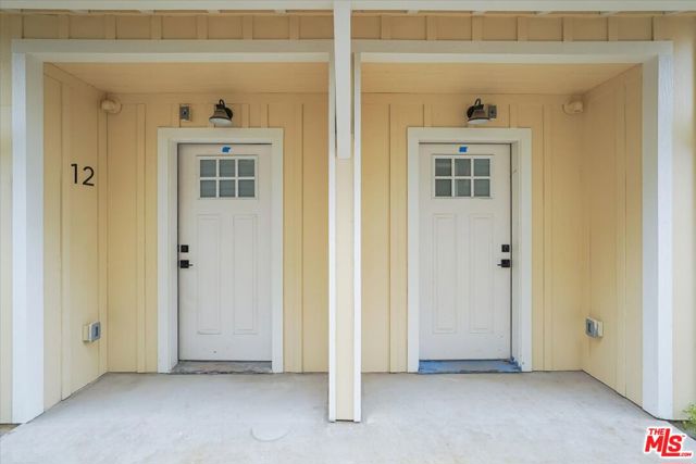 1317 Punta Gorda, Santa Barbara CA: https://media.crmls.org/mediaz/653e64c1-6945-4aab-aff4-636b8a51012d.jpg