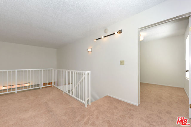 Loft, to Office/Bed 3