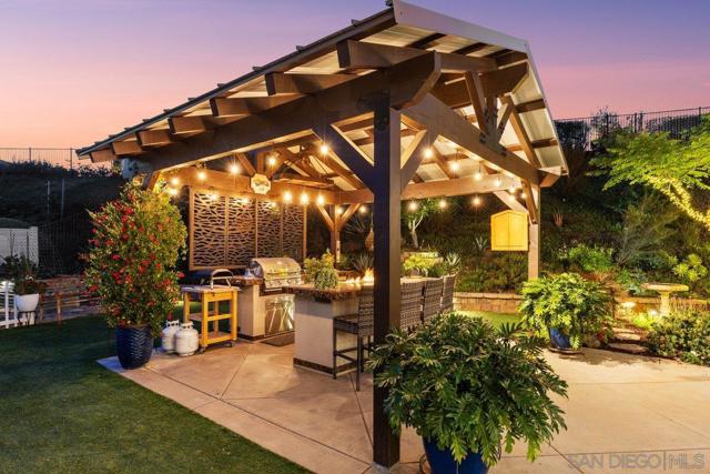 1217 Stockton Pl, Escondido CA: https://media.crmls.org/mediaz/653ee7fb-8e92-456e-a9a2-e1ae2b761c41.jpg