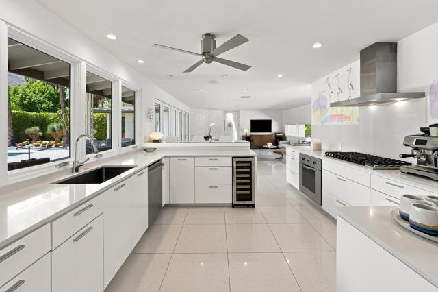 241 Camino Norte, Palm Springs, CA 92262