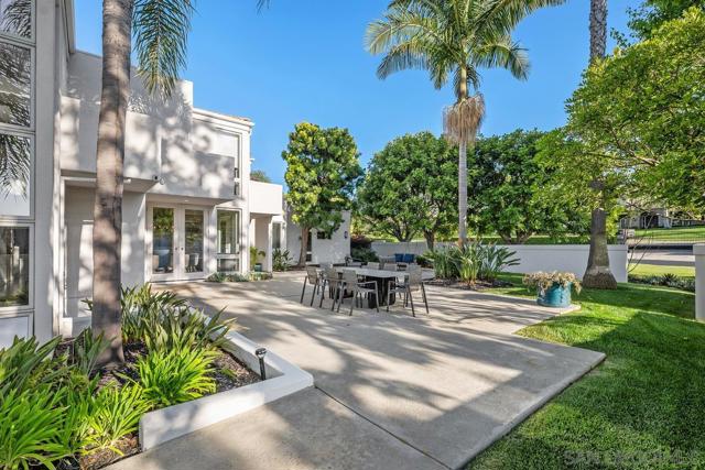 6172 Via Posada Del Norte, Rancho Santa Fe CA: https://media.crmls.org/mediaz/653f5a9a-f269-492c-b6cd-8b753bc807b6.jpg