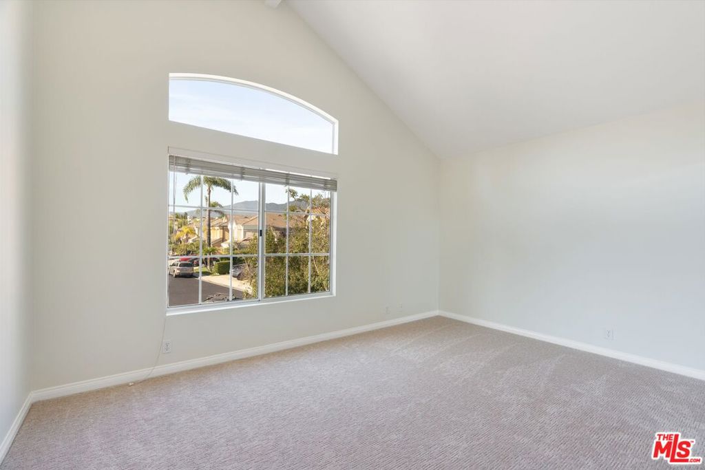 653f6d8e Cd60 4d79 8c2d E2815b43bf09